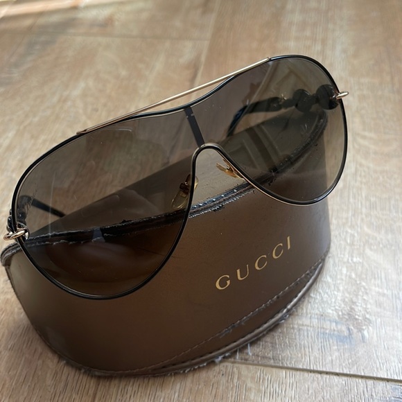 Gucci sunglasses